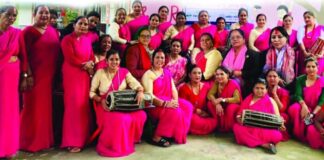 तिजको कार्यक्रम रोकेर बाढी प्रभावितलाई सहयोग